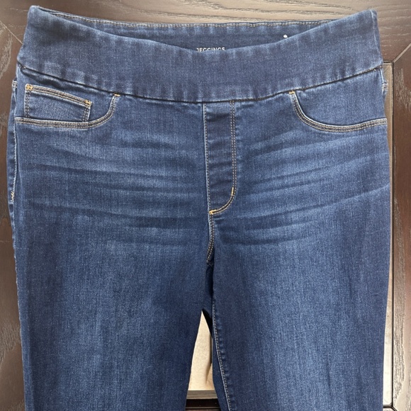 **CHICO'S* Dark Wash Jeggings Size 0.5 (6) - Picture 2 of 7